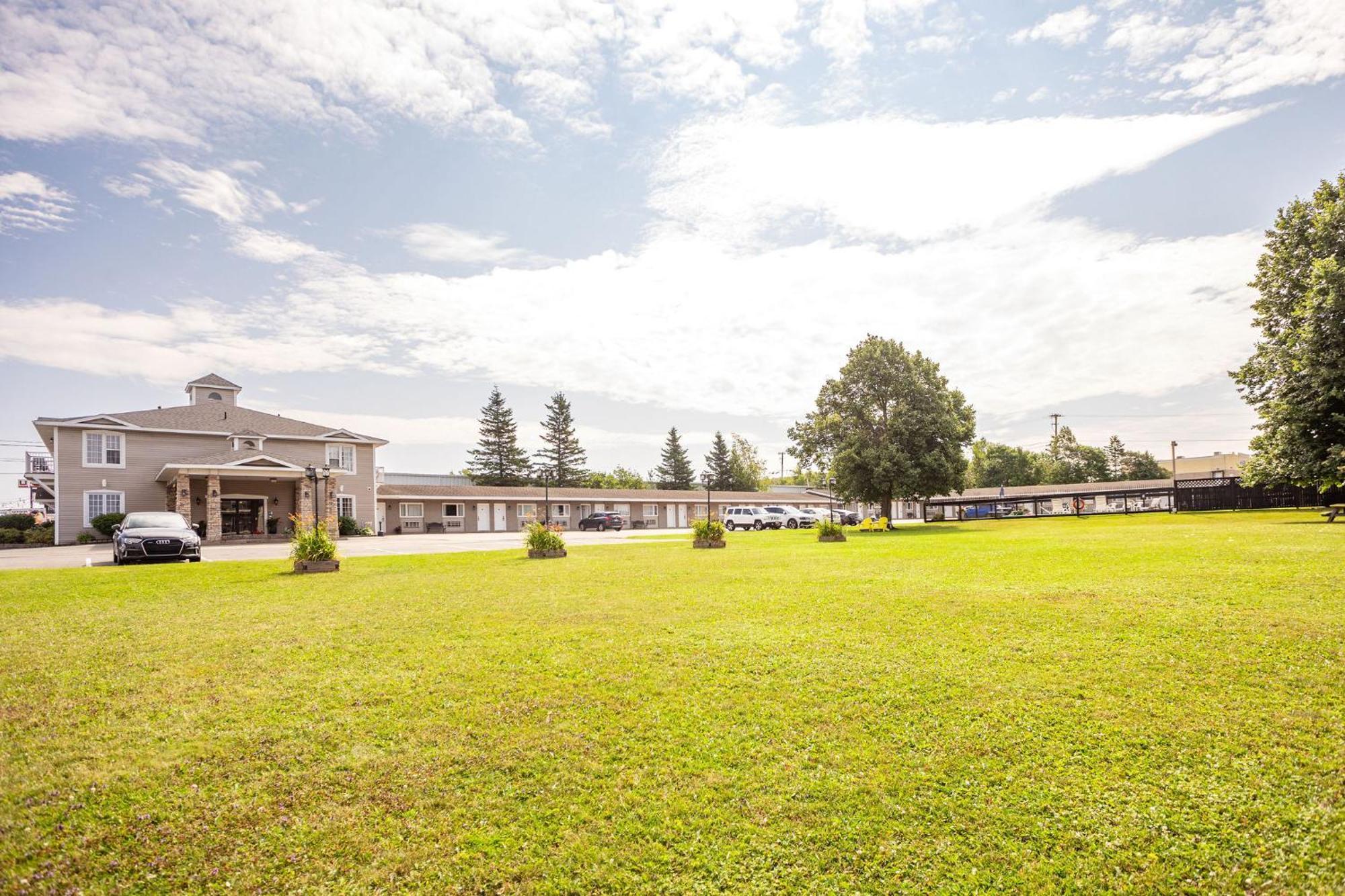 Canadas Best Value Inn & Suites-Charlottetown Exteriér fotografie